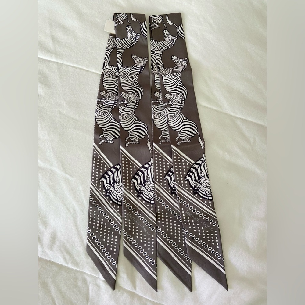 SOLD 2X HERMES Silk Twilly Bandeau Scarf “Les Zebres Zebra Gris Taupe/Noir/ Gray
